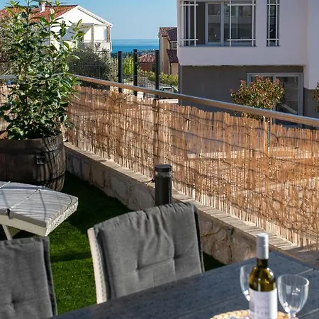 Libelle 5 Star In Krk! Apartman Krk Town